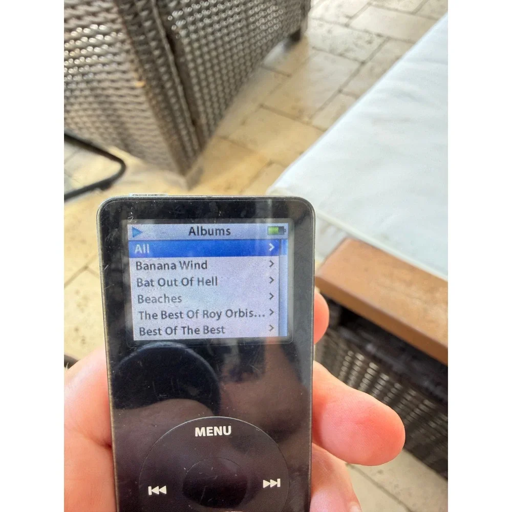 Apple iPod Nano 1st Gen 2GB Black A1137 Vintage Digital Music Player MP3 Click